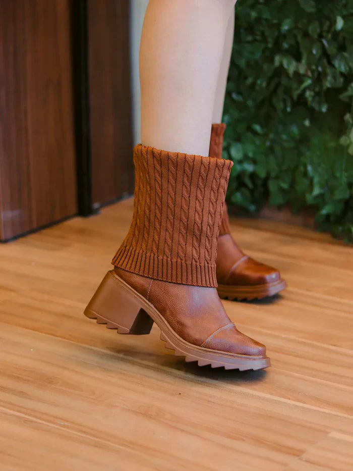 Bota Mood — Muda com Você, Combina com Tudo +1 Brinde: Bolsa Lary Feminina